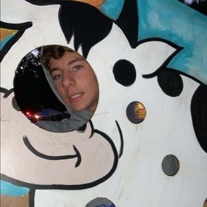 Meet your Posher, Cody